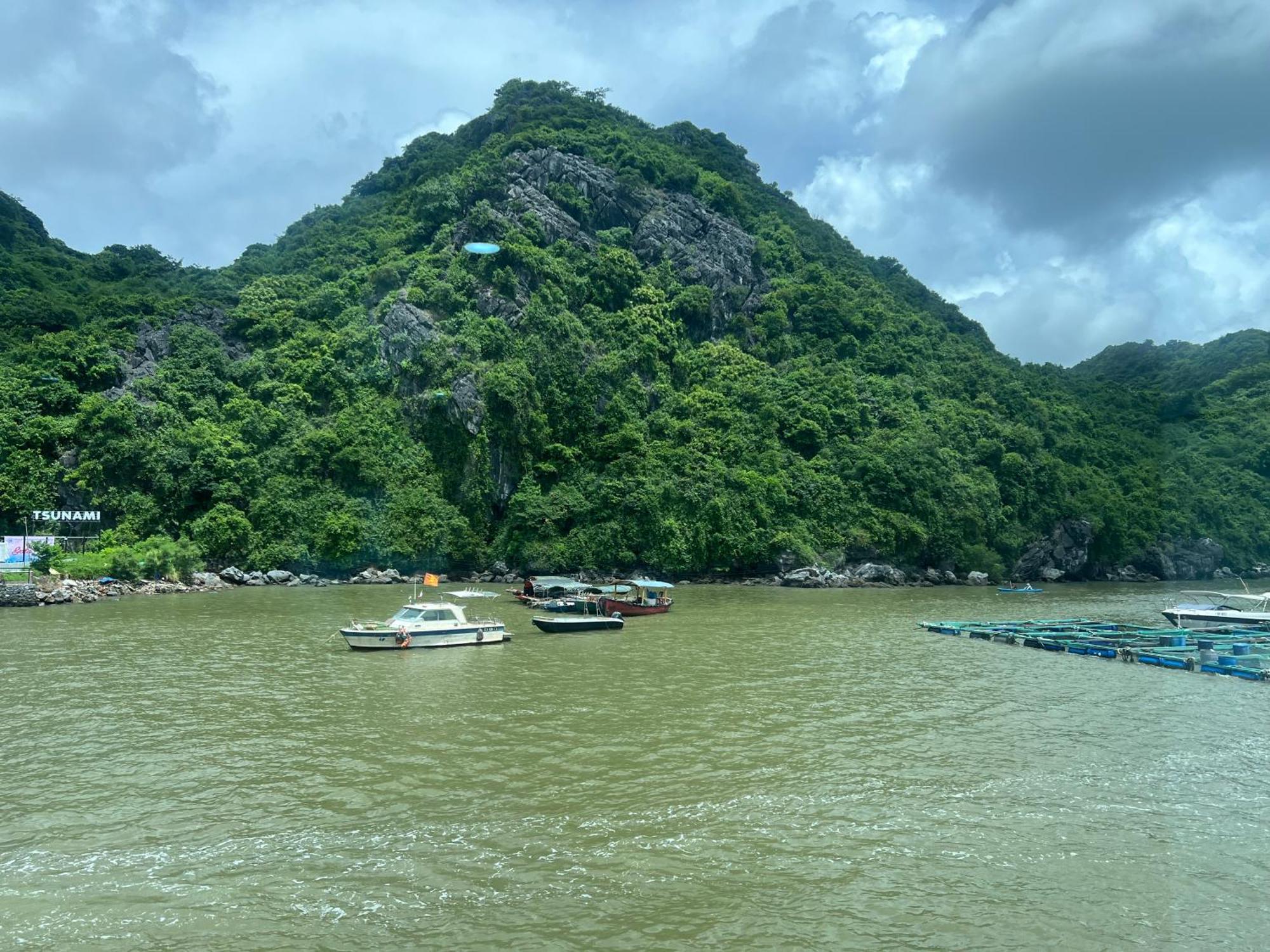 Mb Central Hotel Cat Ba Island ภายนอก รูปภาพ