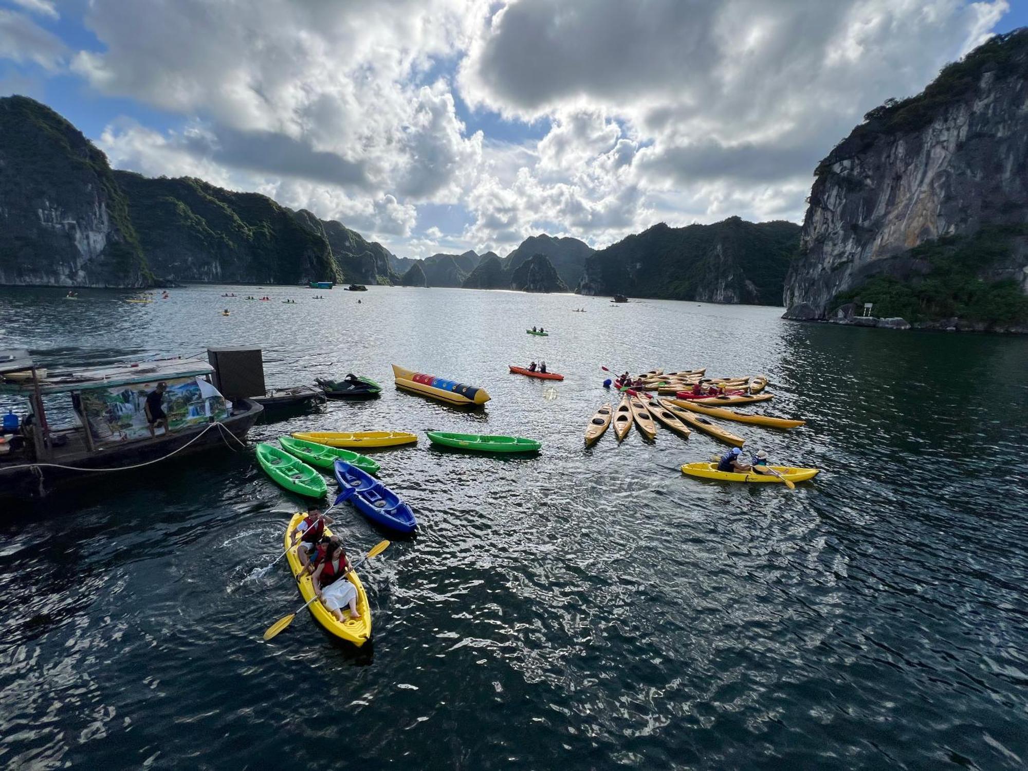 Mb Central Hotel Cat Ba Island ภายนอก รูปภาพ