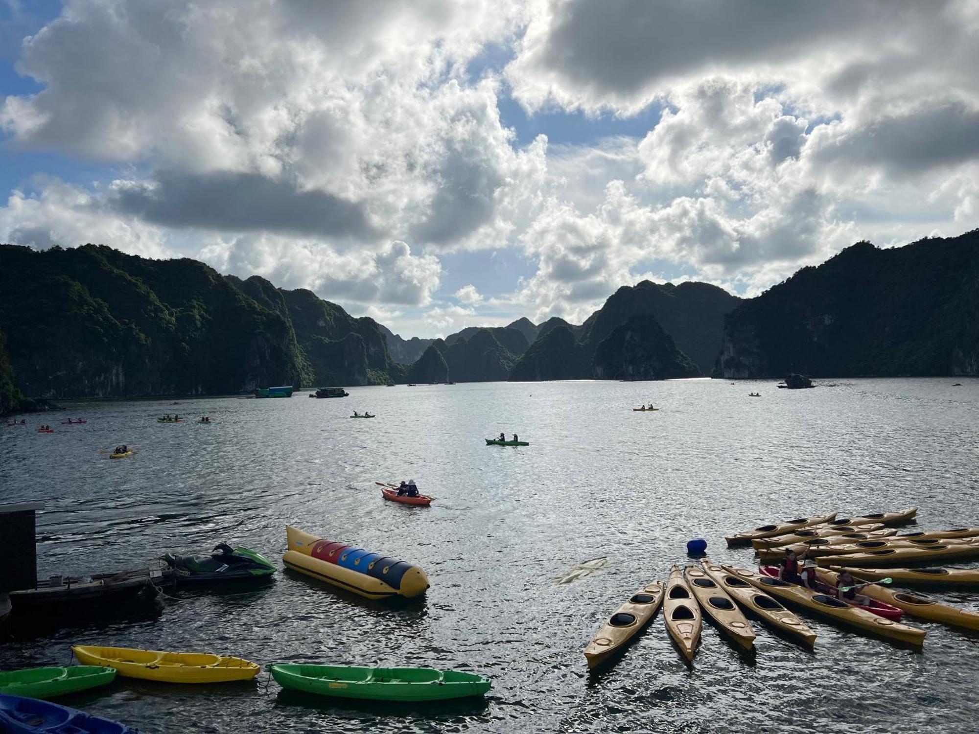 Mb Central Hotel Cat Ba Island ภายนอก รูปภาพ