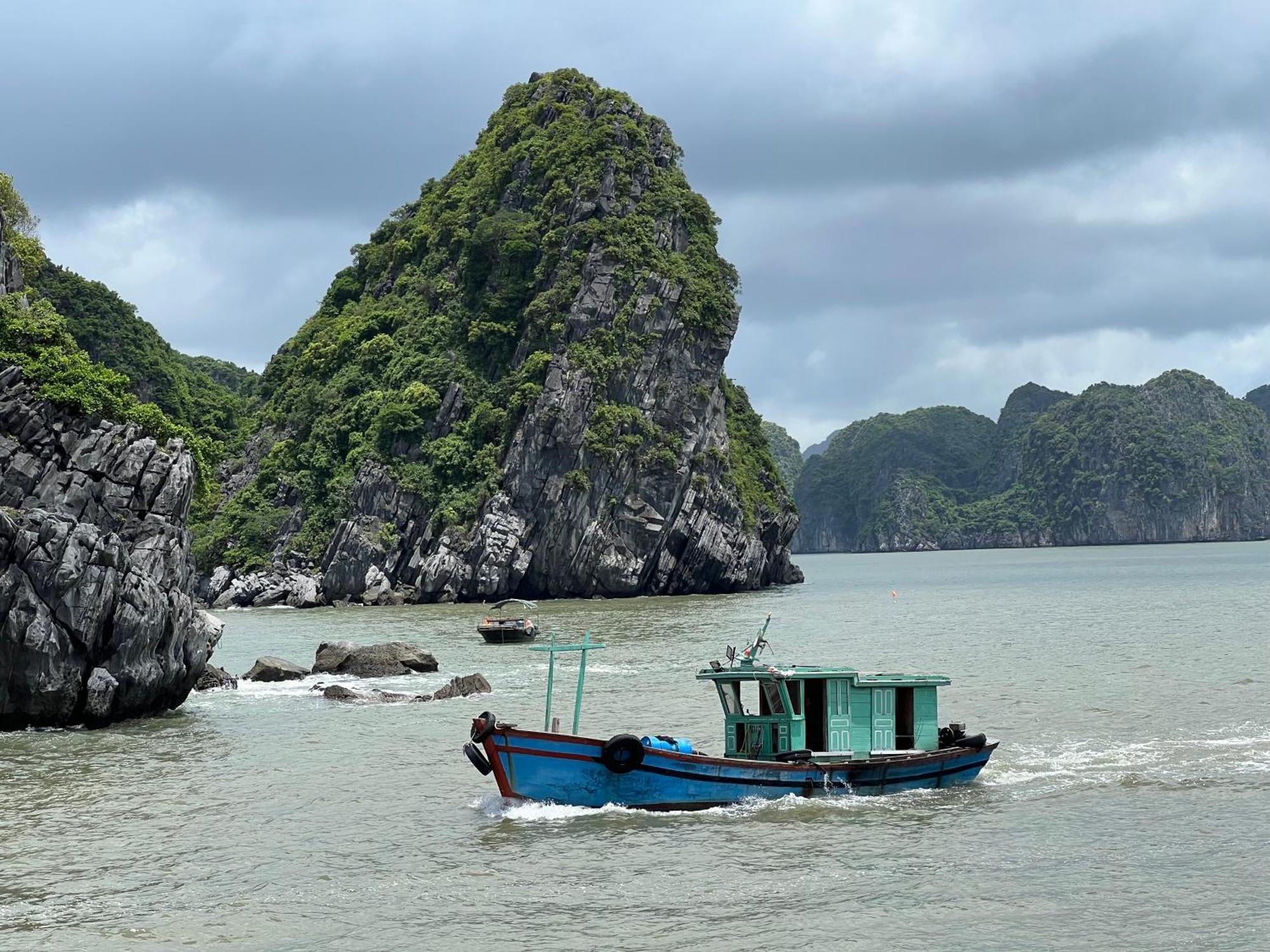 Mb Central Hotel Cat Ba Island ภายนอก รูปภาพ