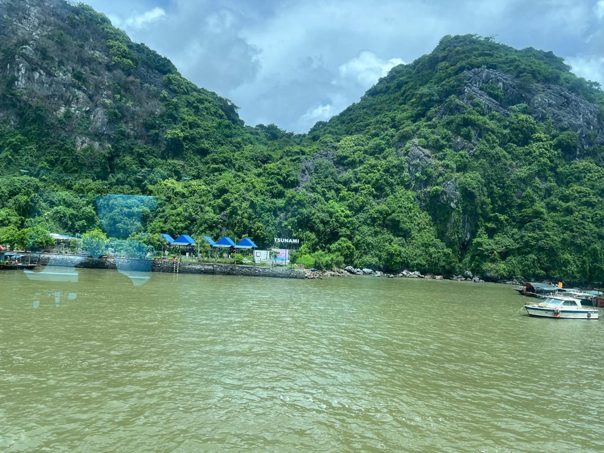 Mb Central Hotel Cat Ba Island ภายนอก รูปภาพ