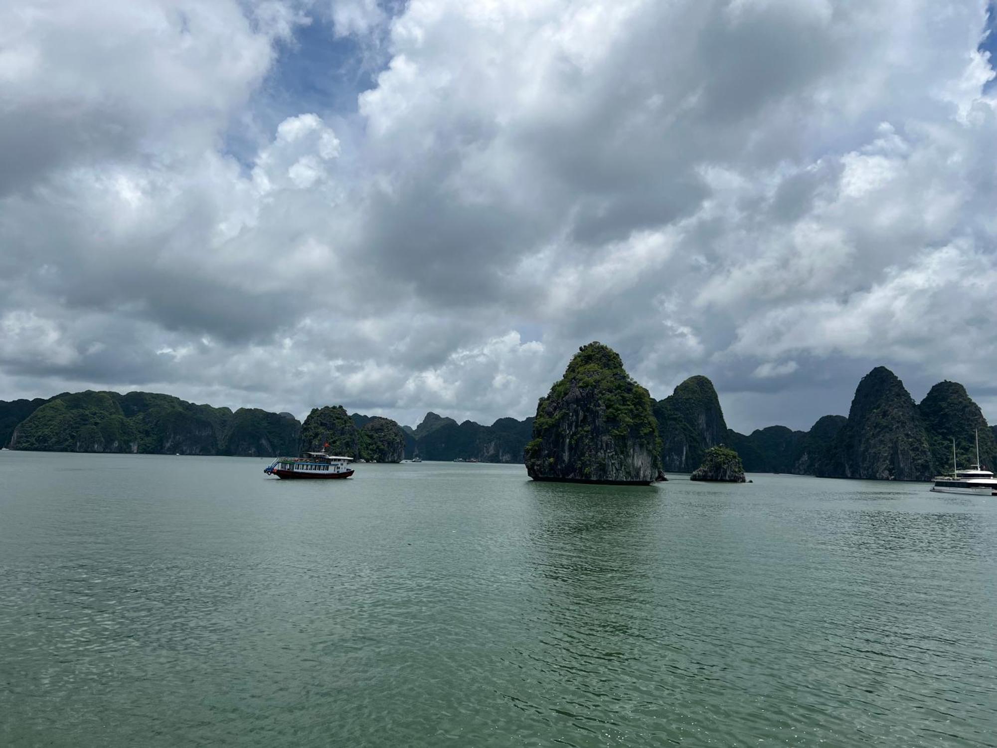 Mb Central Hotel Cat Ba Island ภายนอก รูปภาพ