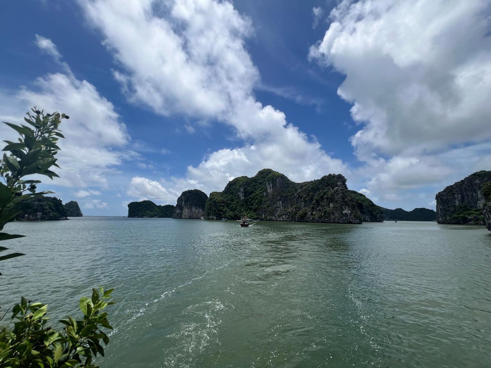 Mb Central Hotel Cat Ba Island ภายนอก รูปภาพ