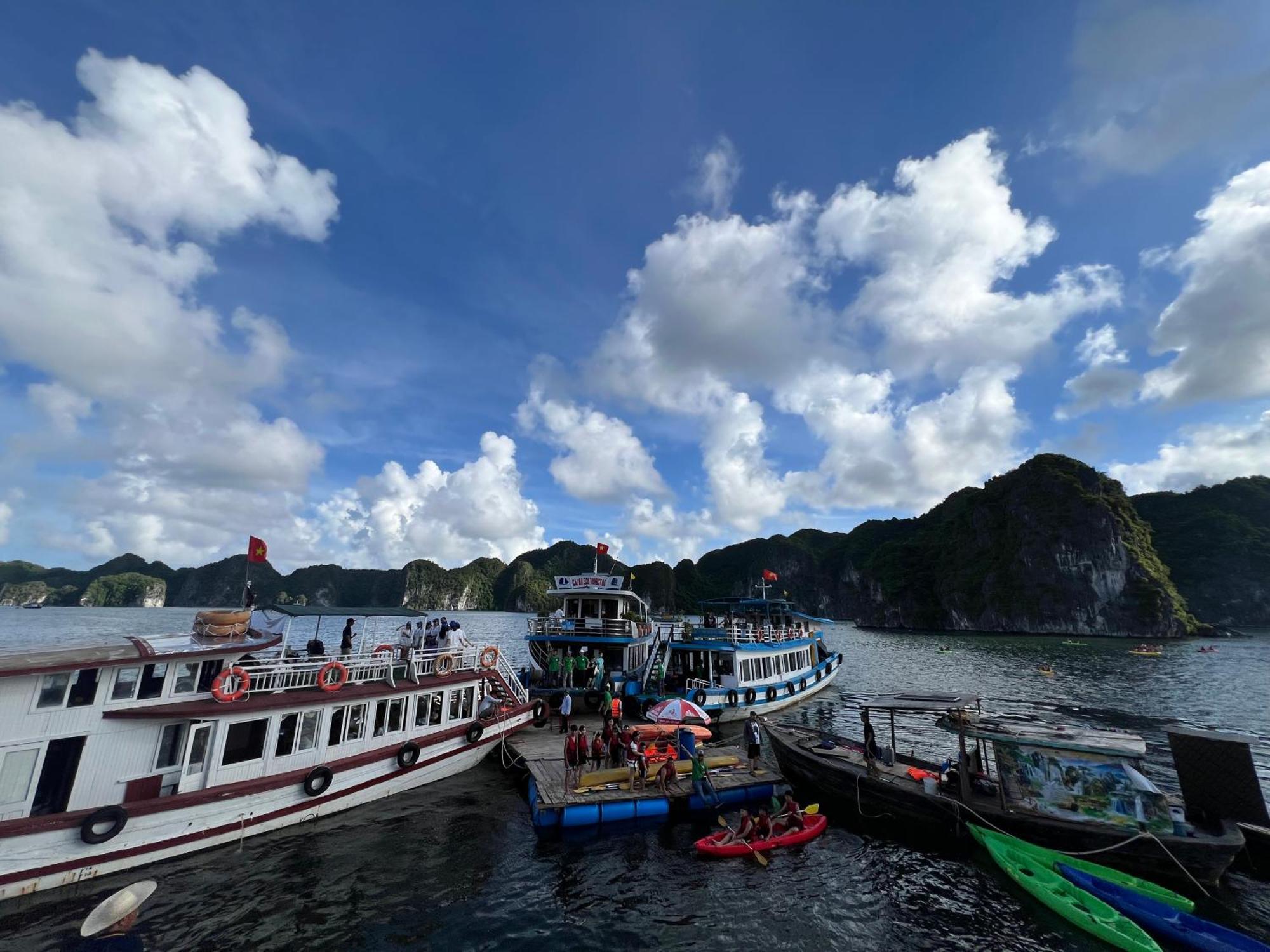 Mb Central Hotel Cat Ba Island ภายนอก รูปภาพ