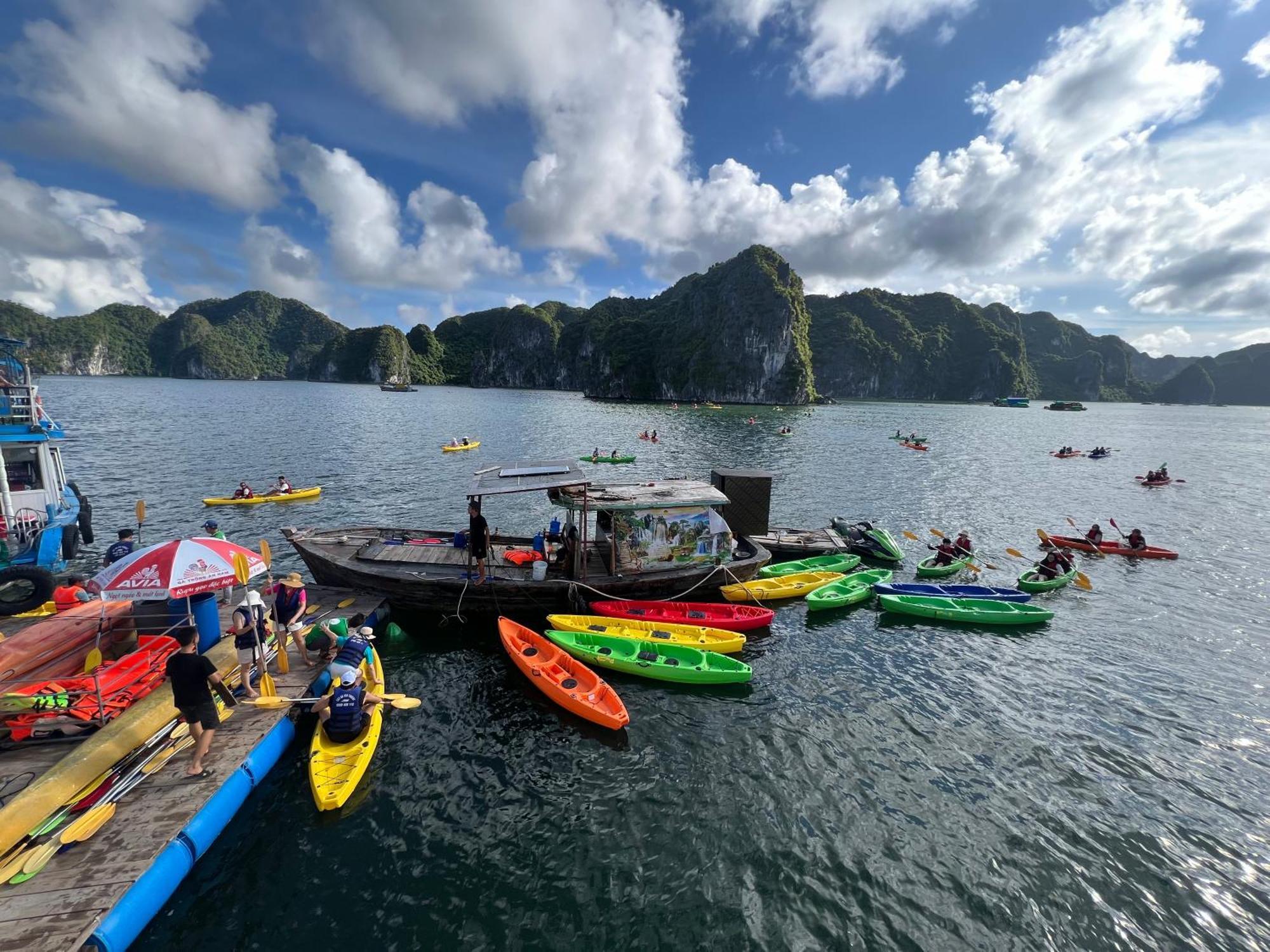 Mb Central Hotel Cat Ba Island ภายนอก รูปภาพ