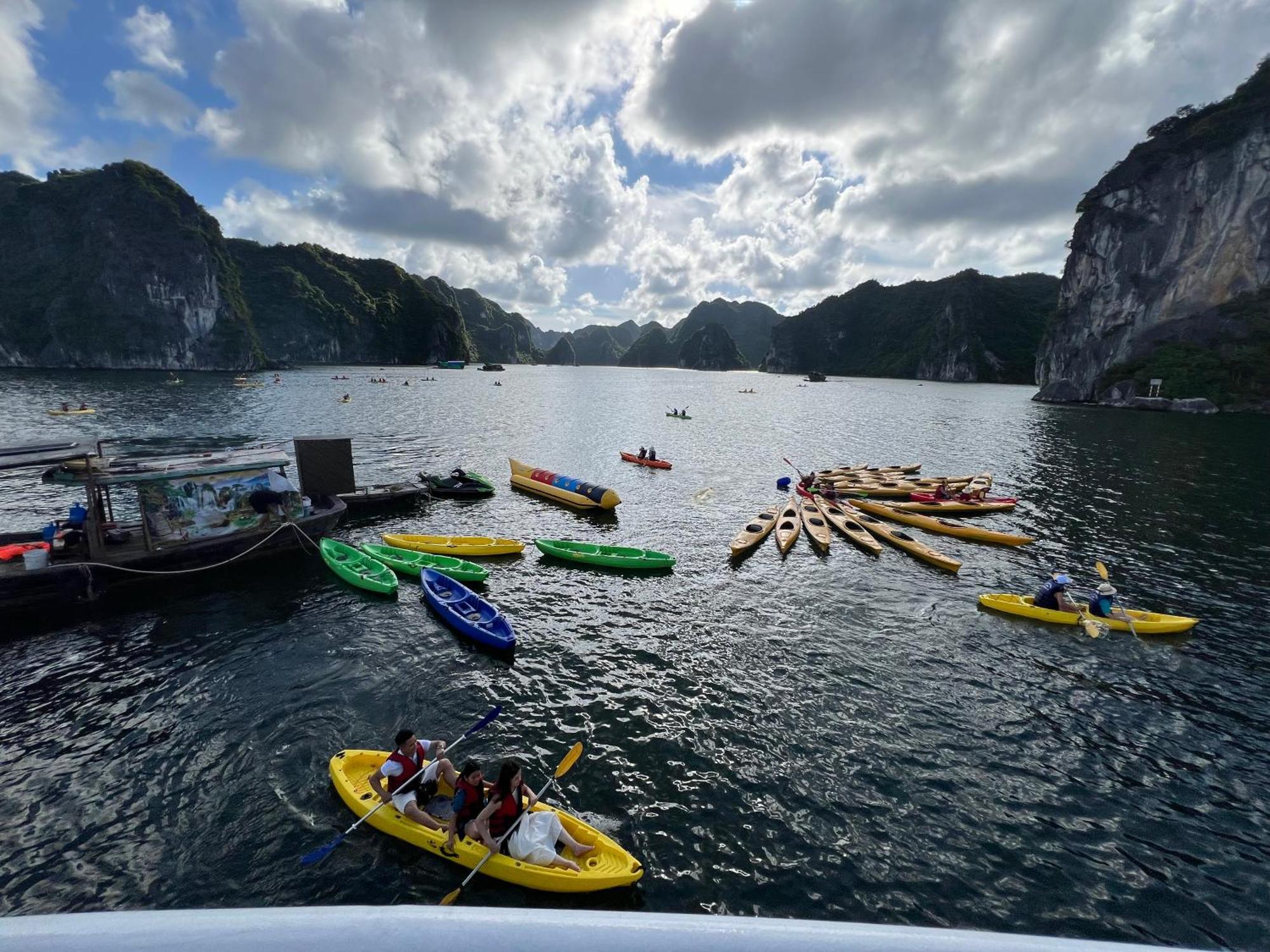 Mb Central Hotel Cat Ba Island ภายนอก รูปภาพ