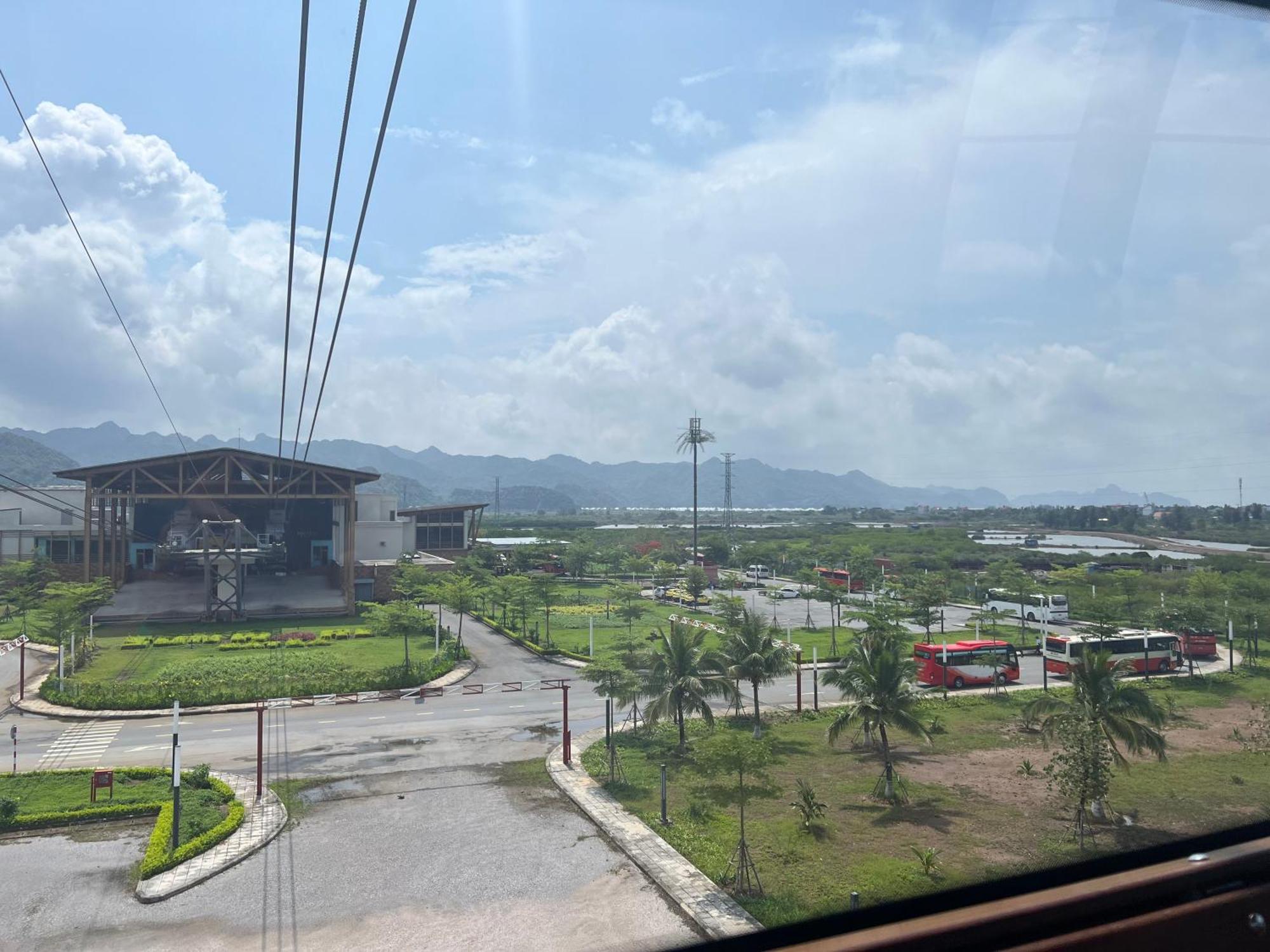 Mb Central Hotel Cat Ba Island ภายนอก รูปภาพ