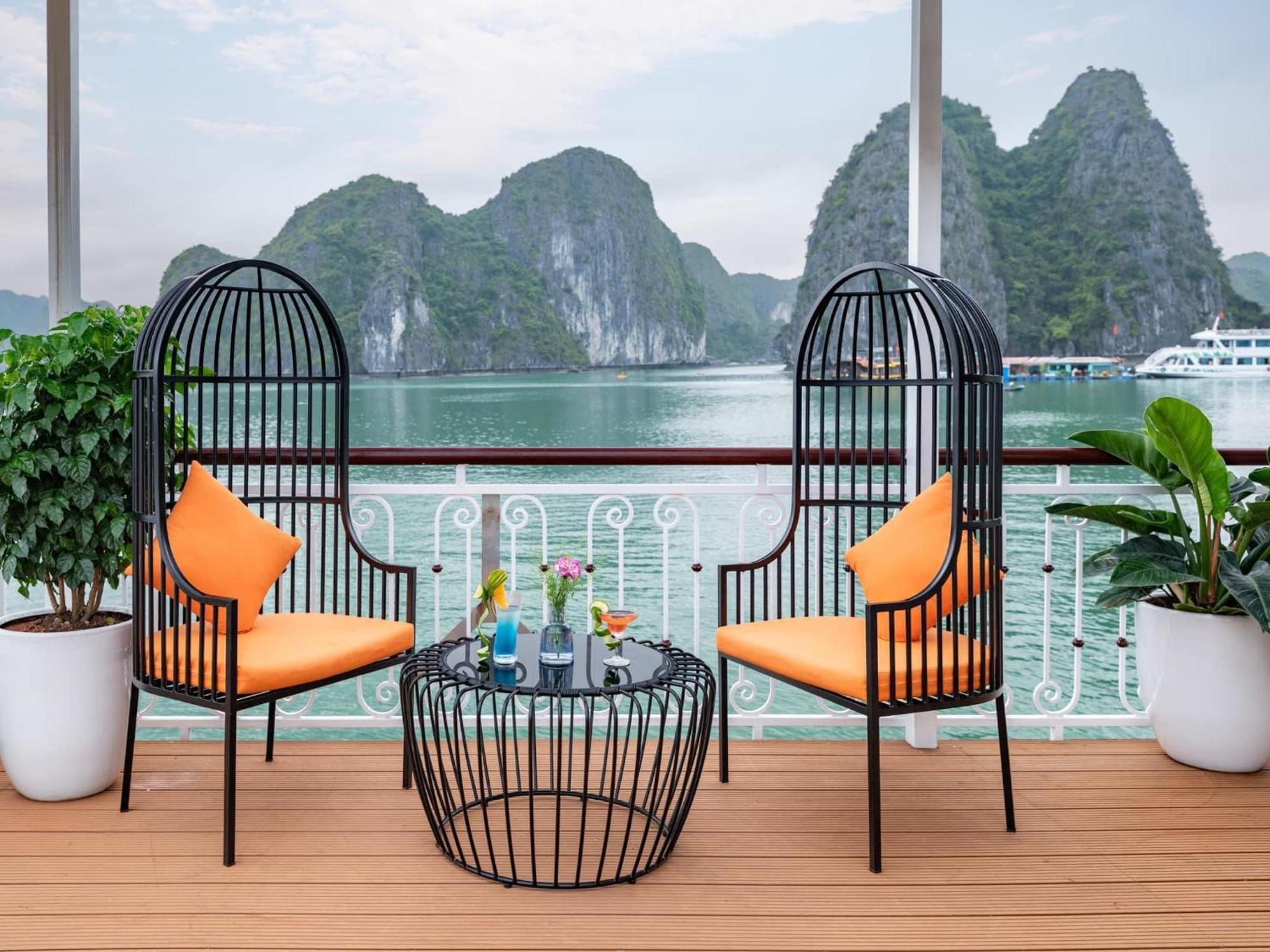 Mb Central Hotel Cat Ba Island ภายนอก รูปภาพ